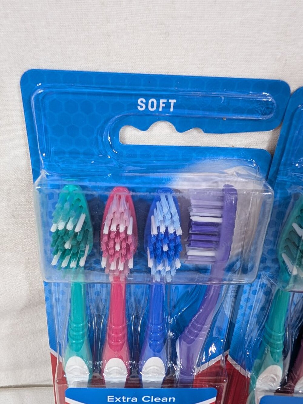 Colgate Soft Toothbrushes Lot - Picture 2 of 2